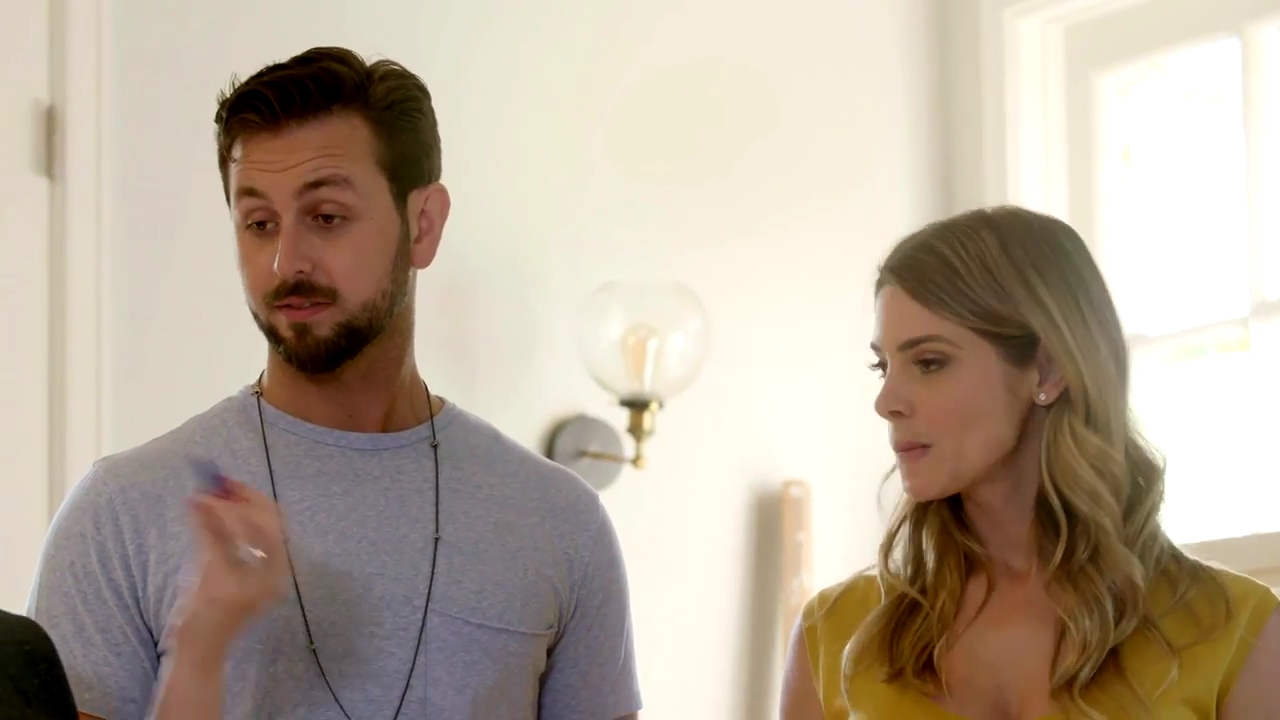 Ashley-Greene-dot-NL_DesignTherapy-2x02LoveItHateItorMeh0321.jpg