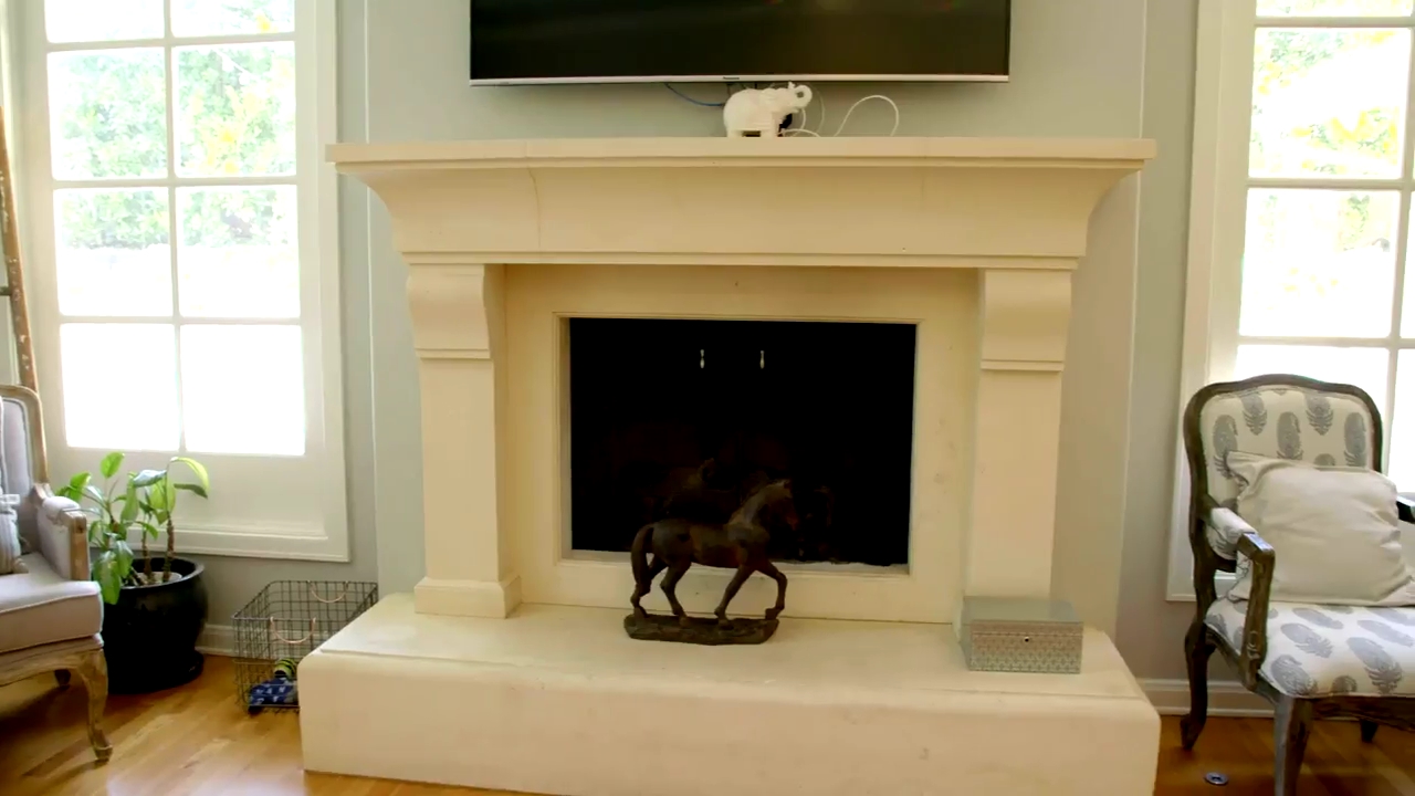 Ashley-Greene-dot-NL_DesignTherapy-2x02LoveItHateItorMeh0326.jpg