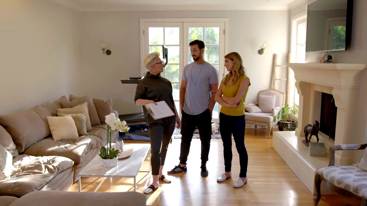 Ashley-Greene-dot-NL_DesignTherapy-2x02LoveItHateItorMeh0329.jpg