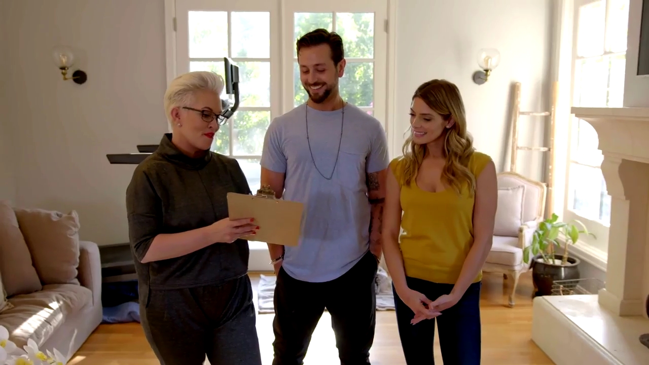 Ashley-Greene-dot-NL_DesignTherapy-2x02LoveItHateItorMeh0342.jpg