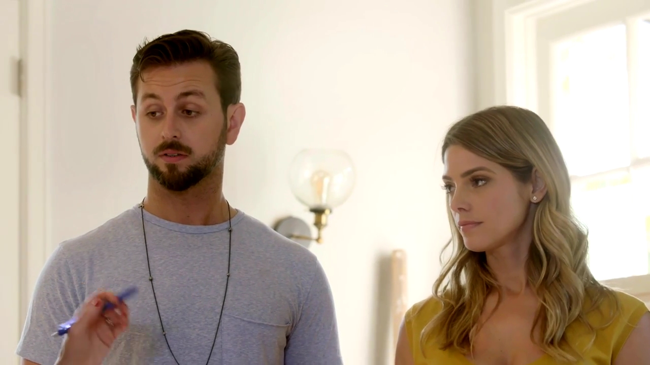 Ashley-Greene-dot-NL_DesignTherapy-2x02LoveItHateItorMeh0359.jpg