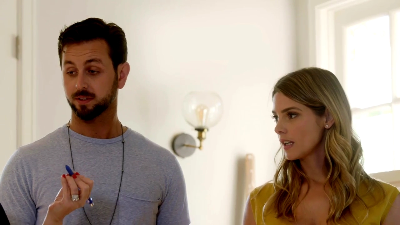 Ashley-Greene-dot-NL_DesignTherapy-2x02LoveItHateItorMeh0364.jpg