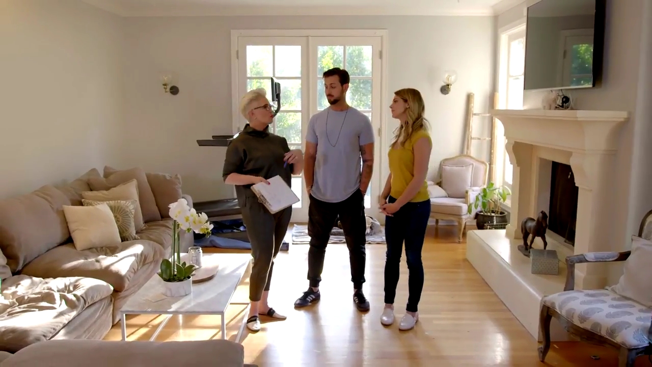 Ashley-Greene-dot-NL_DesignTherapy-2x02LoveItHateItorMeh0381.jpg
