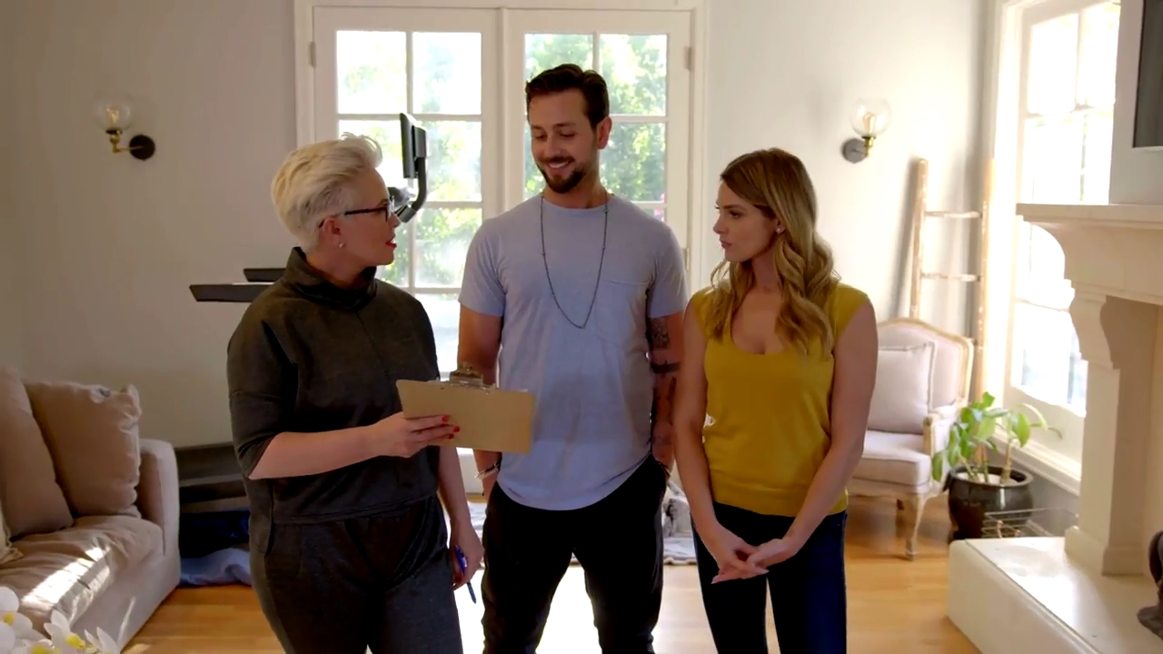 Ashley-Greene-dot-NL_DesignTherapy-2x02LoveItHateItorMeh0394.jpg