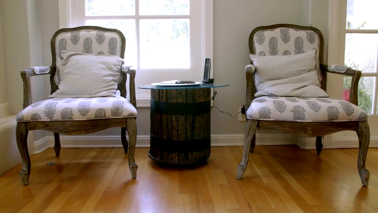 Ashley-Greene-dot-NL_DesignTherapy-2x02LoveItHateItorMeh0403.jpg