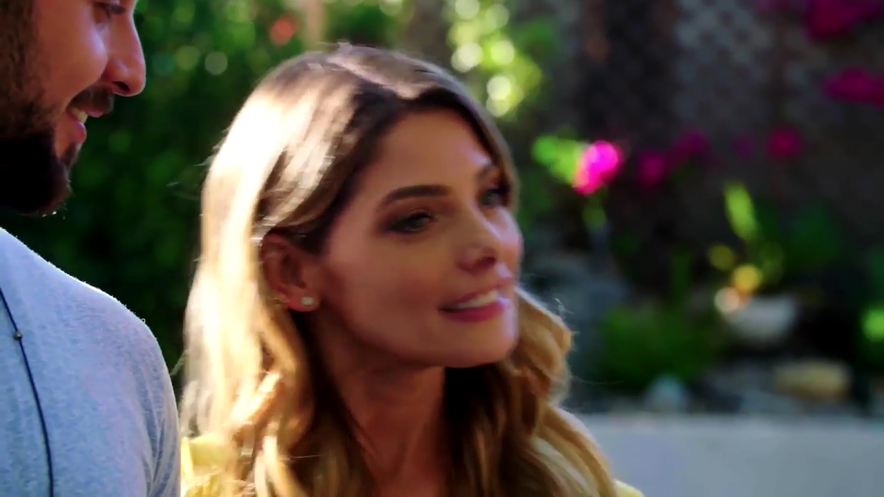 Ashley-Greene-dot-NL_DesignTherapy-2x02LoveItHateItorMeh0419.jpg