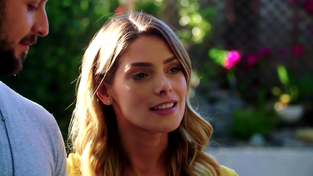 Ashley-Greene-dot-NL_DesignTherapy-2x02LoveItHateItorMeh0448.jpg