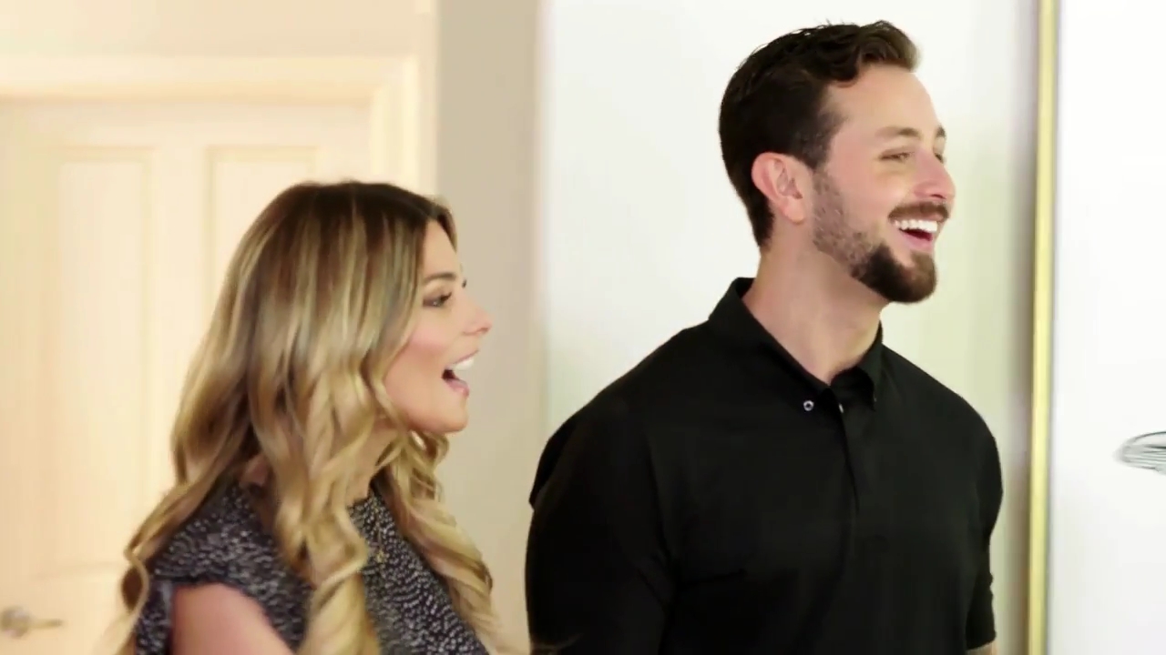 Ashley-Greene-dot-NL_DesignTherapy-2x02LoveItHateItorMeh0508.jpg