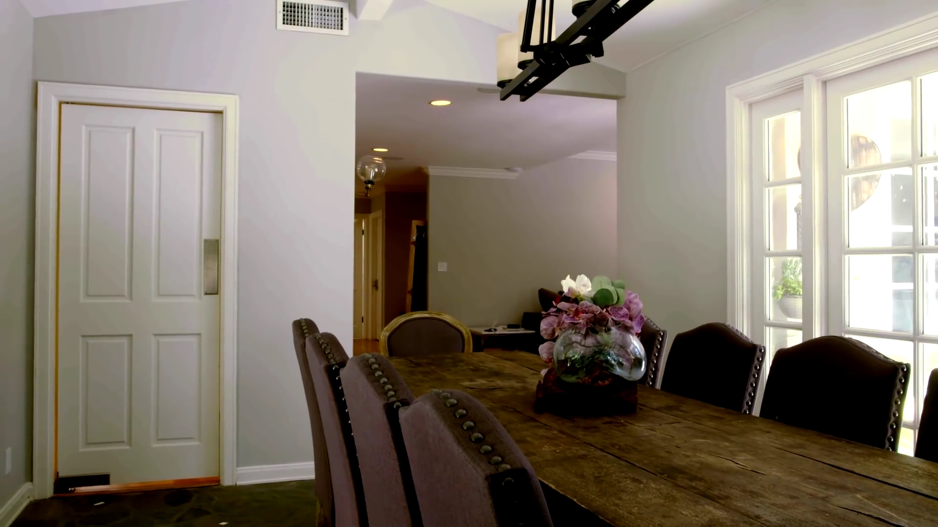 Ashley-Greene-dot-NL_DesignTherapy-2x03HisOrHers0074.jpg
