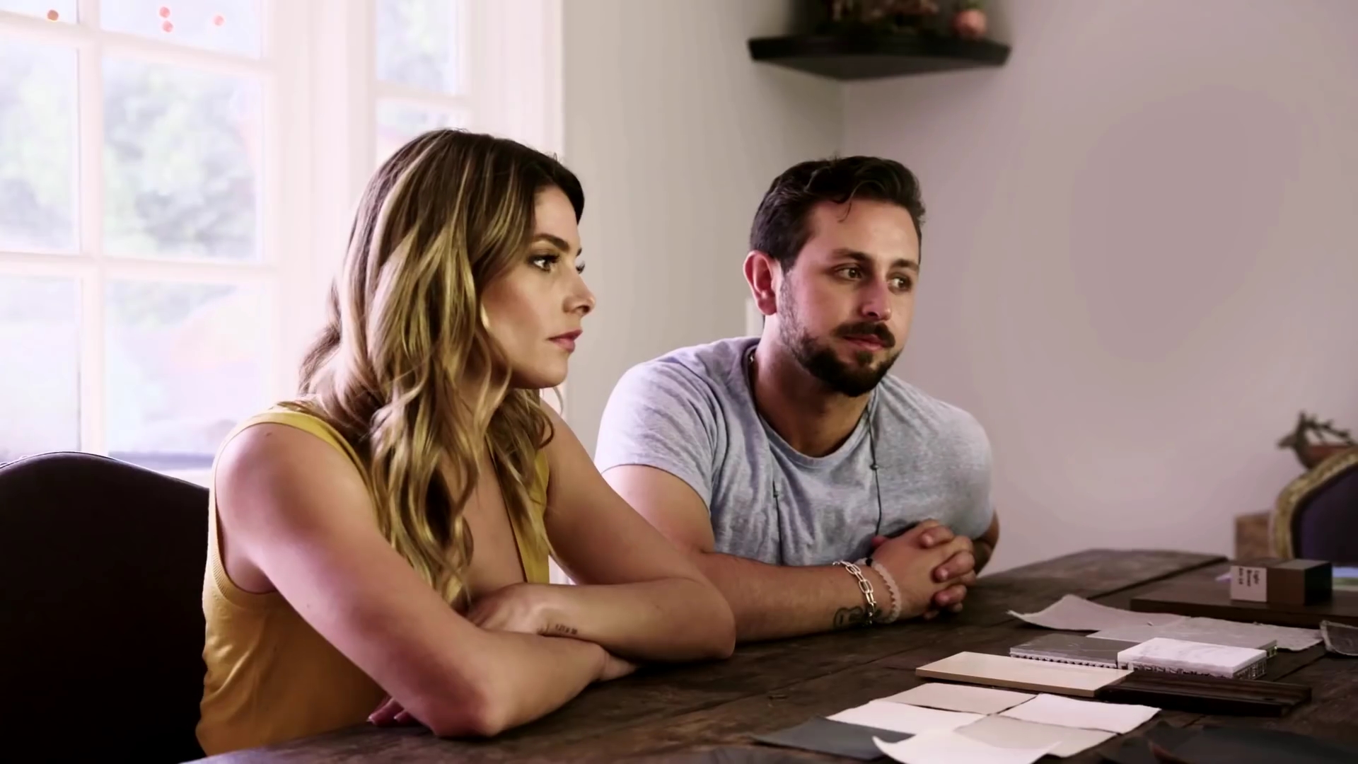 Ashley-Greene-dot-NL_DesignTherapy-2x03HisOrHers0132.jpg