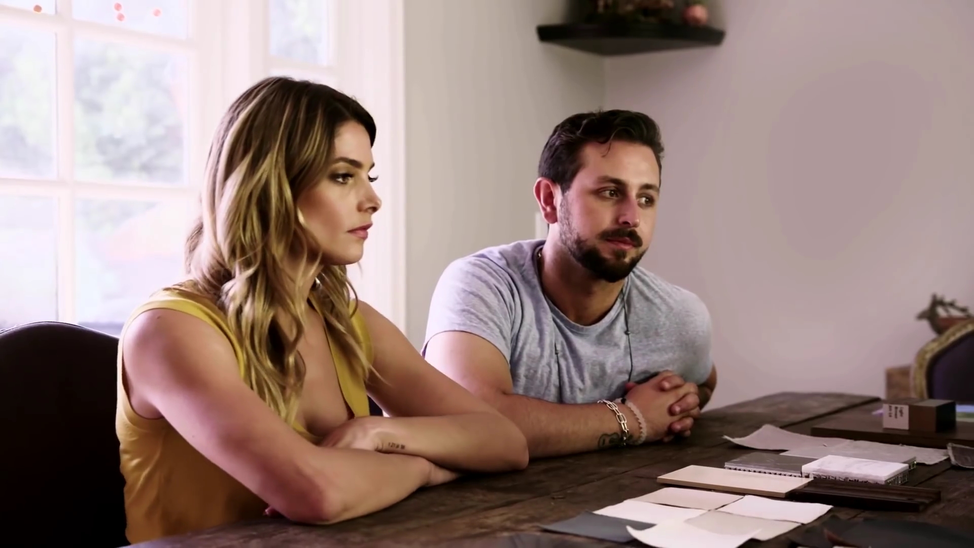 Ashley-Greene-dot-NL_DesignTherapy-2x03HisOrHers0133.jpg