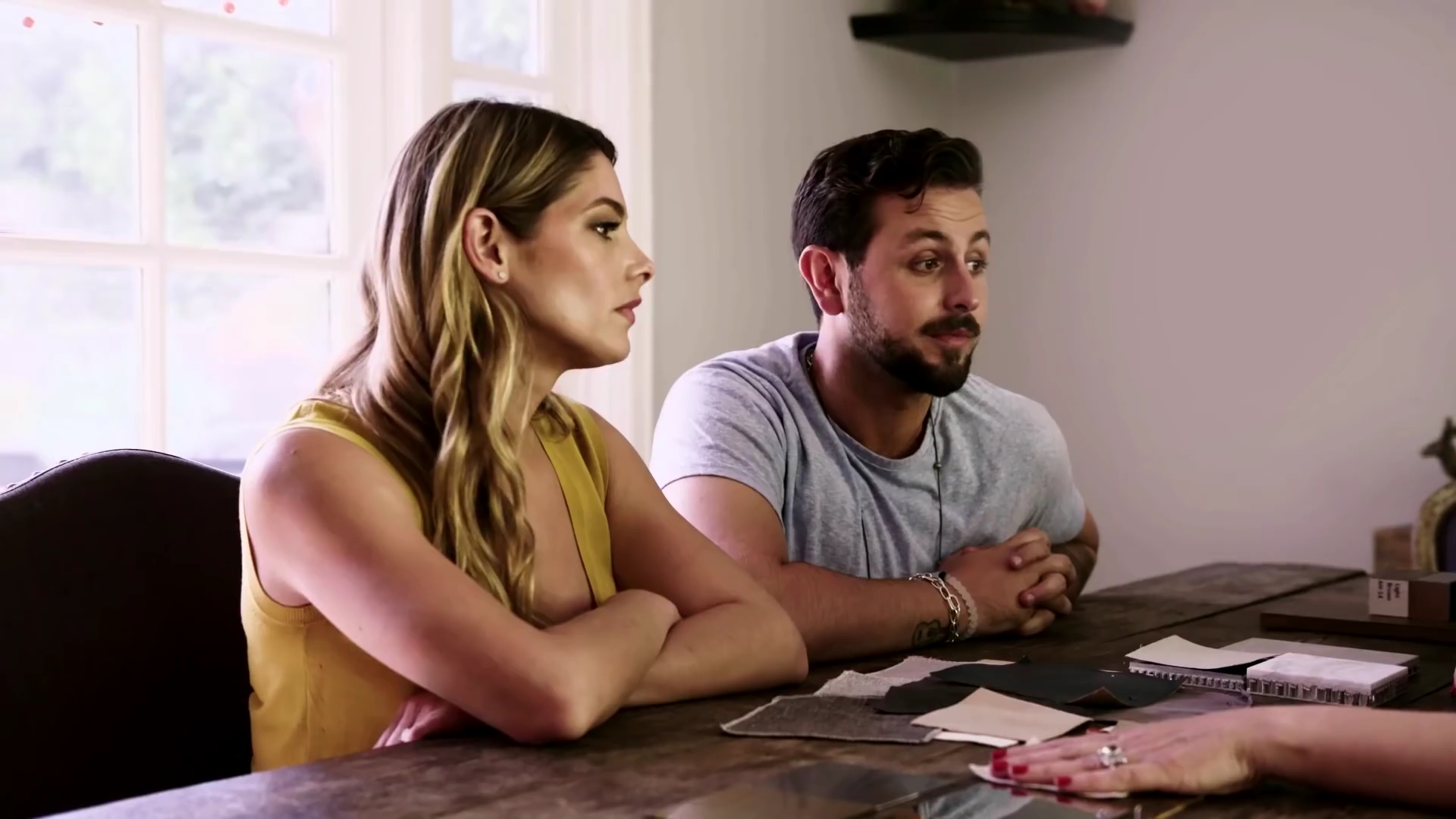 Ashley-Greene-dot-NL_DesignTherapy-2x03HisOrHers0168.jpg