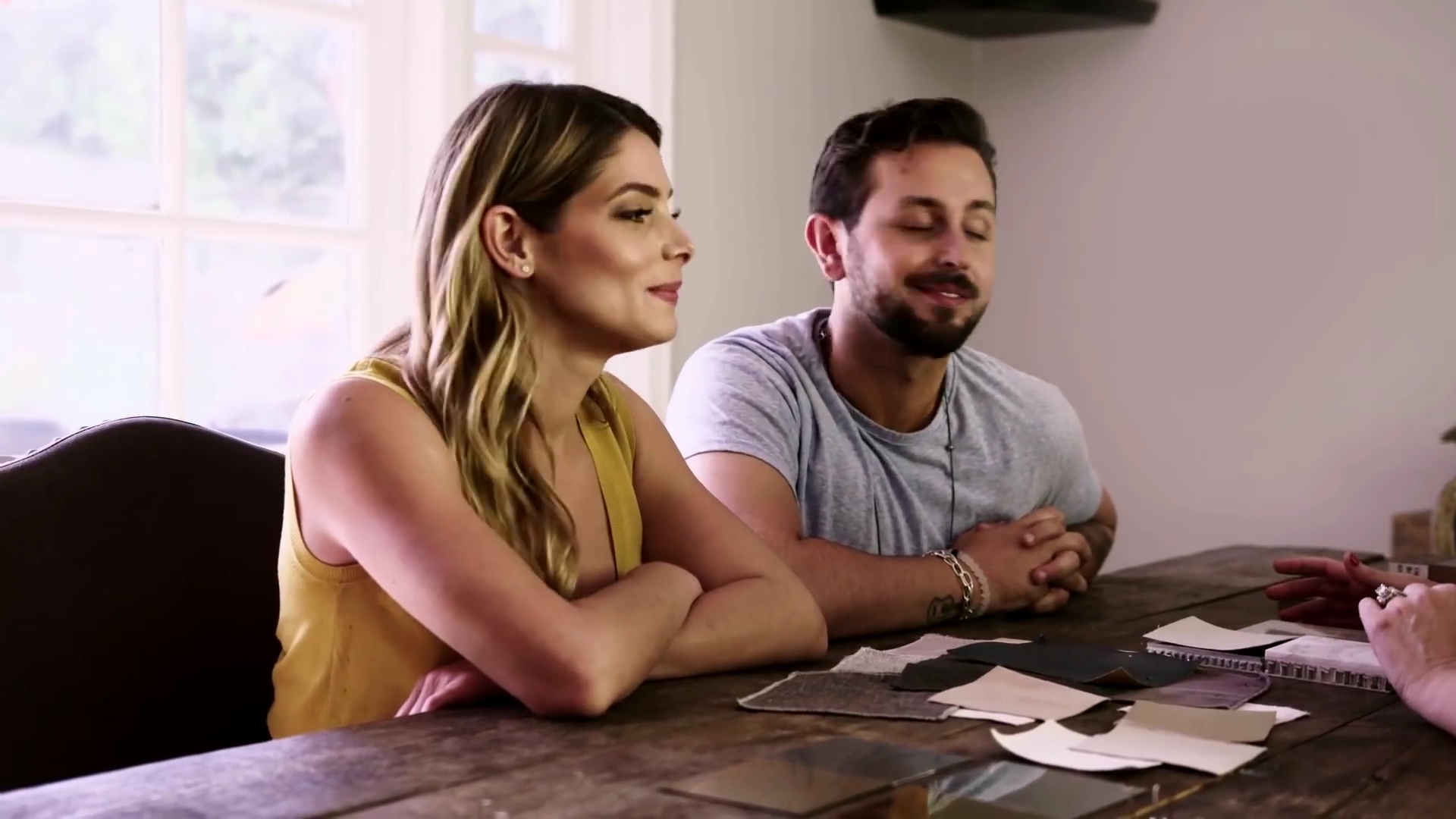 Ashley-Greene-dot-NL_DesignTherapy-2x03HisOrHers0183.jpg