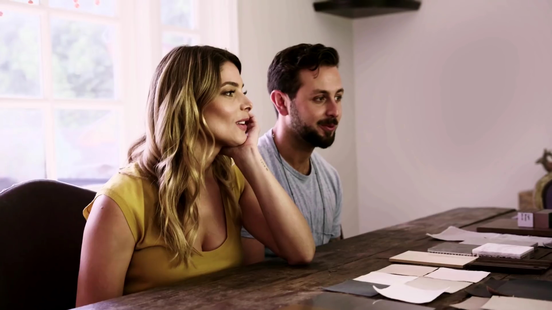 Ashley-Greene-dot-NL_DesignTherapy-2x03HisOrHers0199.jpg
