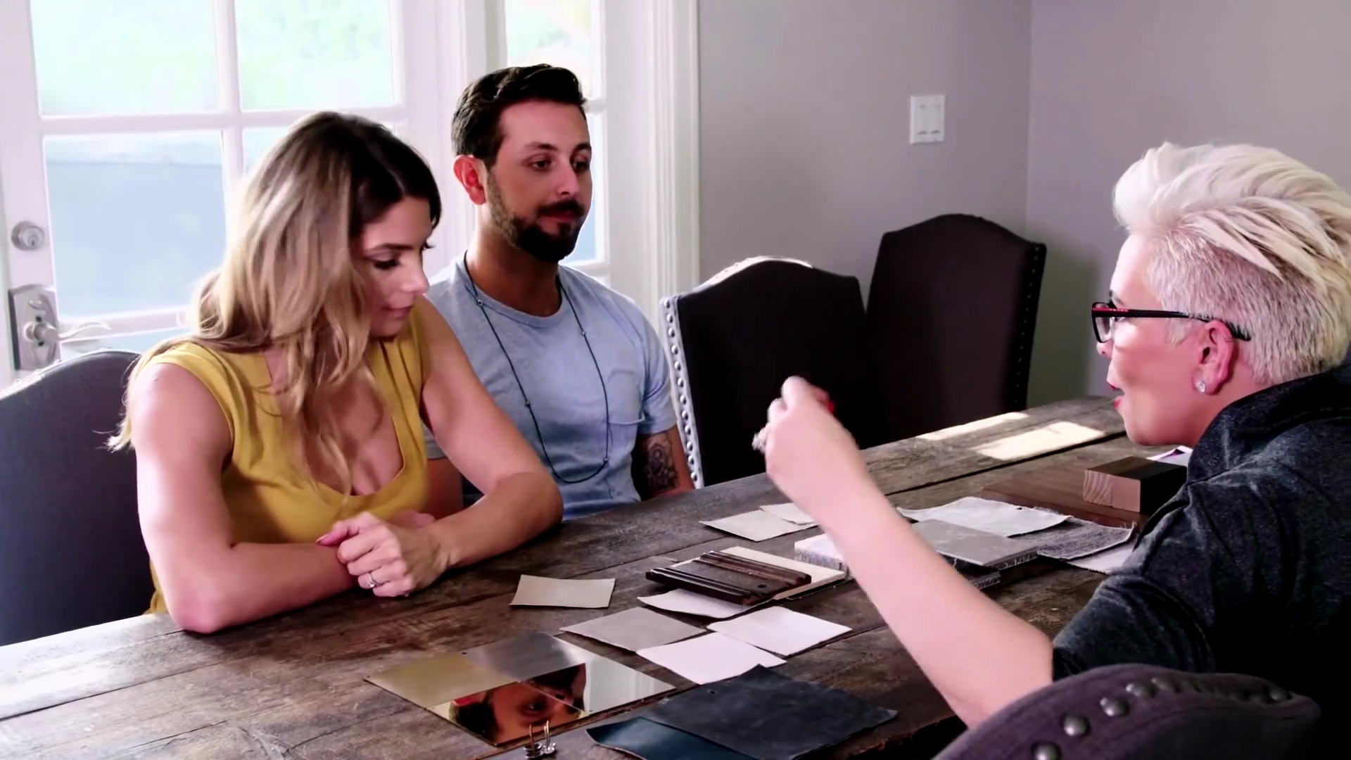 Ashley-Greene-dot-NL_DesignTherapy-2x03HisOrHers0222.jpg