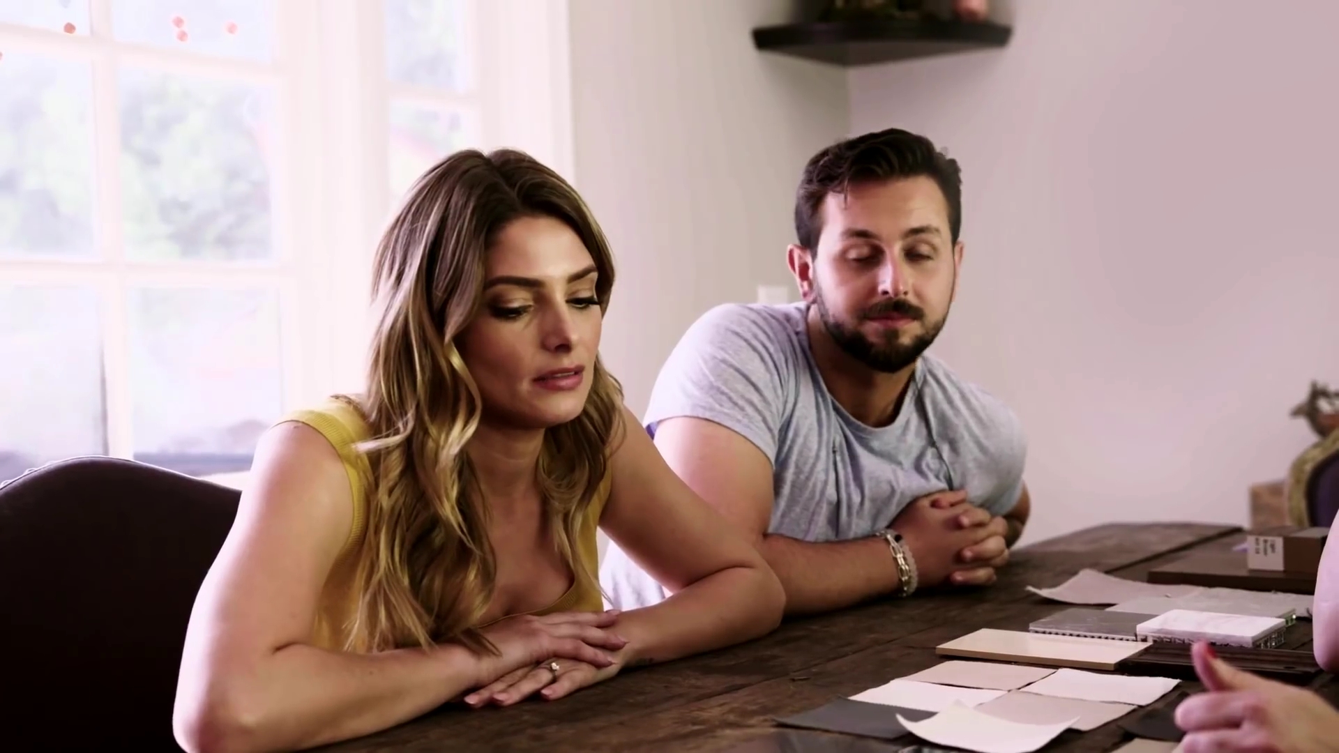 Ashley-Greene-dot-NL_DesignTherapy-2x03HisOrHers0265.jpg