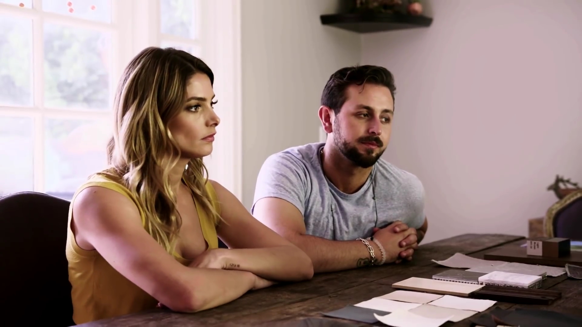 Ashley-Greene-dot-NL_DesignTherapy-2x03HisOrHers0281.jpg