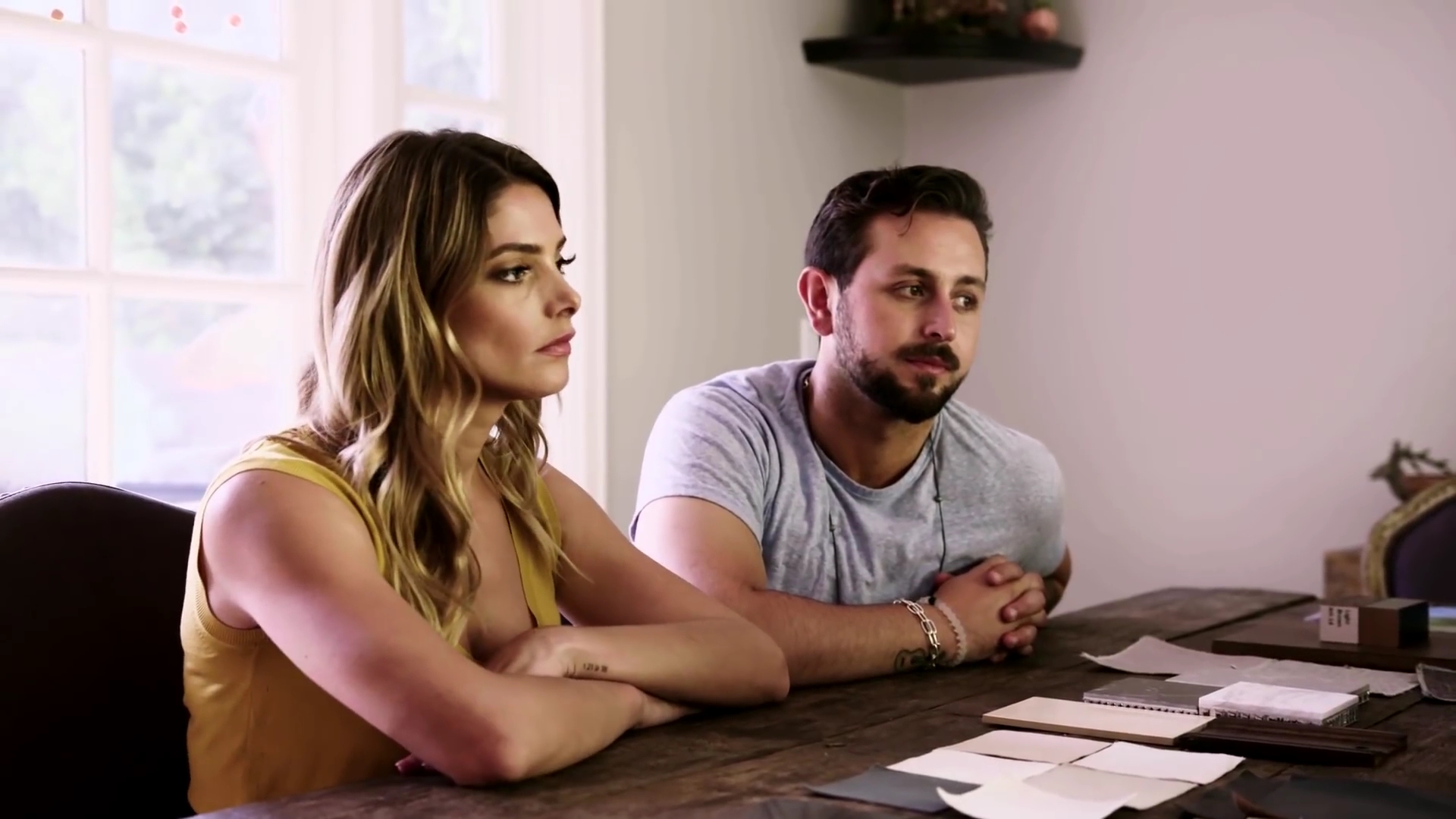 Ashley-Greene-dot-NL_DesignTherapy-2x03HisOrHers0282.jpg