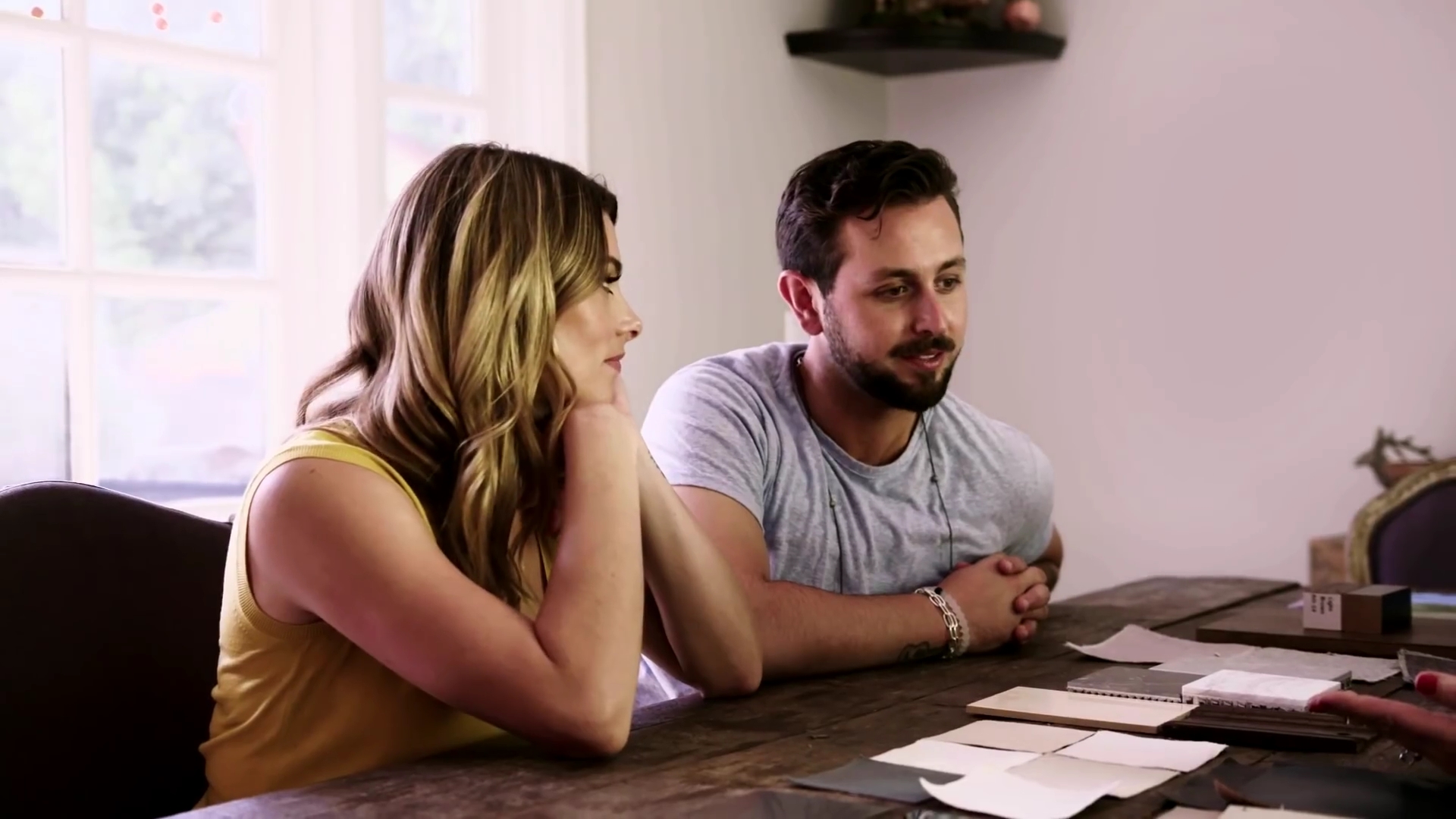Ashley-Greene-dot-NL_DesignTherapy-2x03HisOrHers0370.jpg