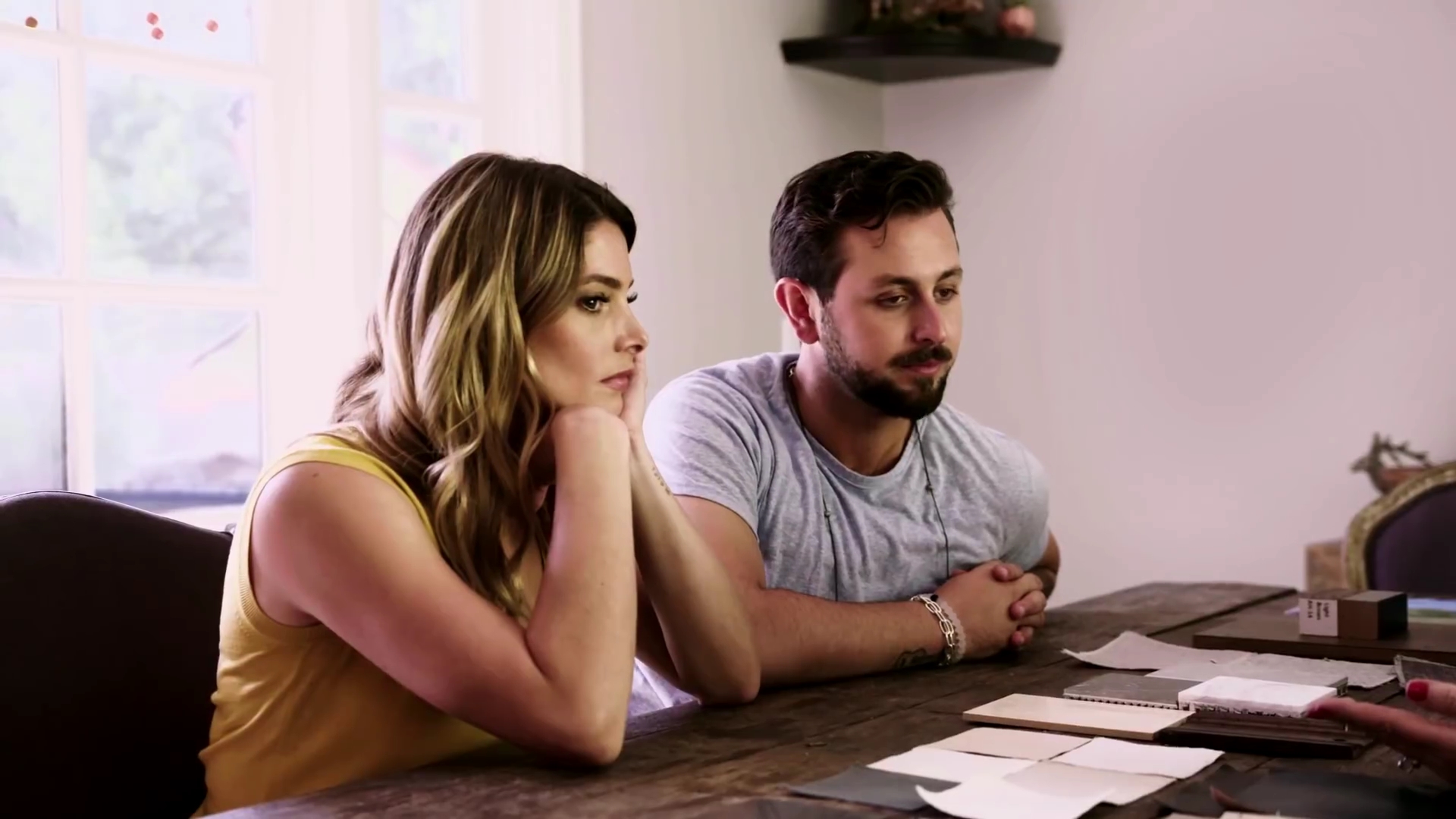Ashley-Greene-dot-NL_DesignTherapy-2x03HisOrHers0376.jpg