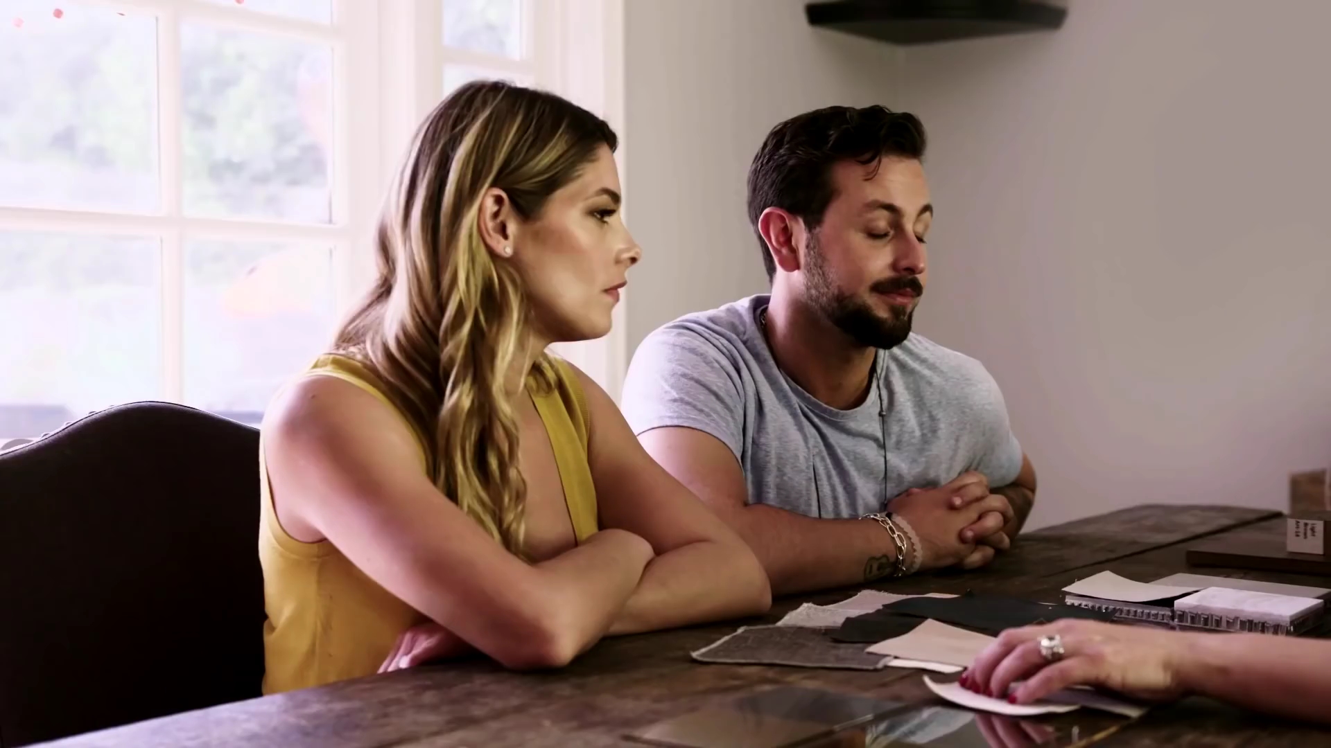 Ashley-Greene-dot-NL_DesignTherapy-2x03HisOrHers0470.jpg