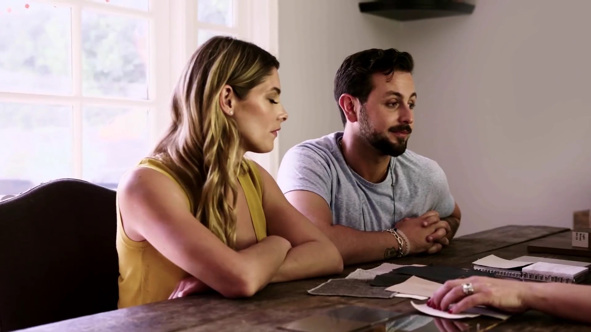 Ashley-Greene-dot-NL_DesignTherapy-2x03HisOrHers0471.jpg