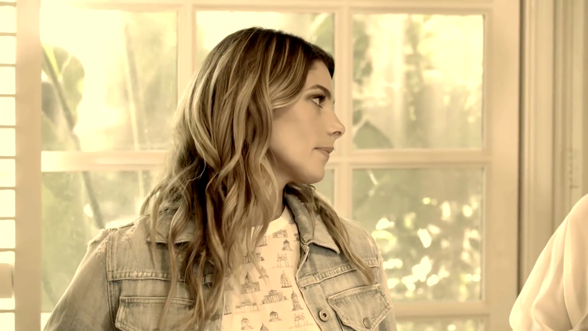 Ashley-Greene-dot-nl_DesignTherapy2x04GoodVibesOnly0052.jpg Ashley-Greene-dot-nl_DesignTherapy2x04GoodVibesOnly0052.jpg