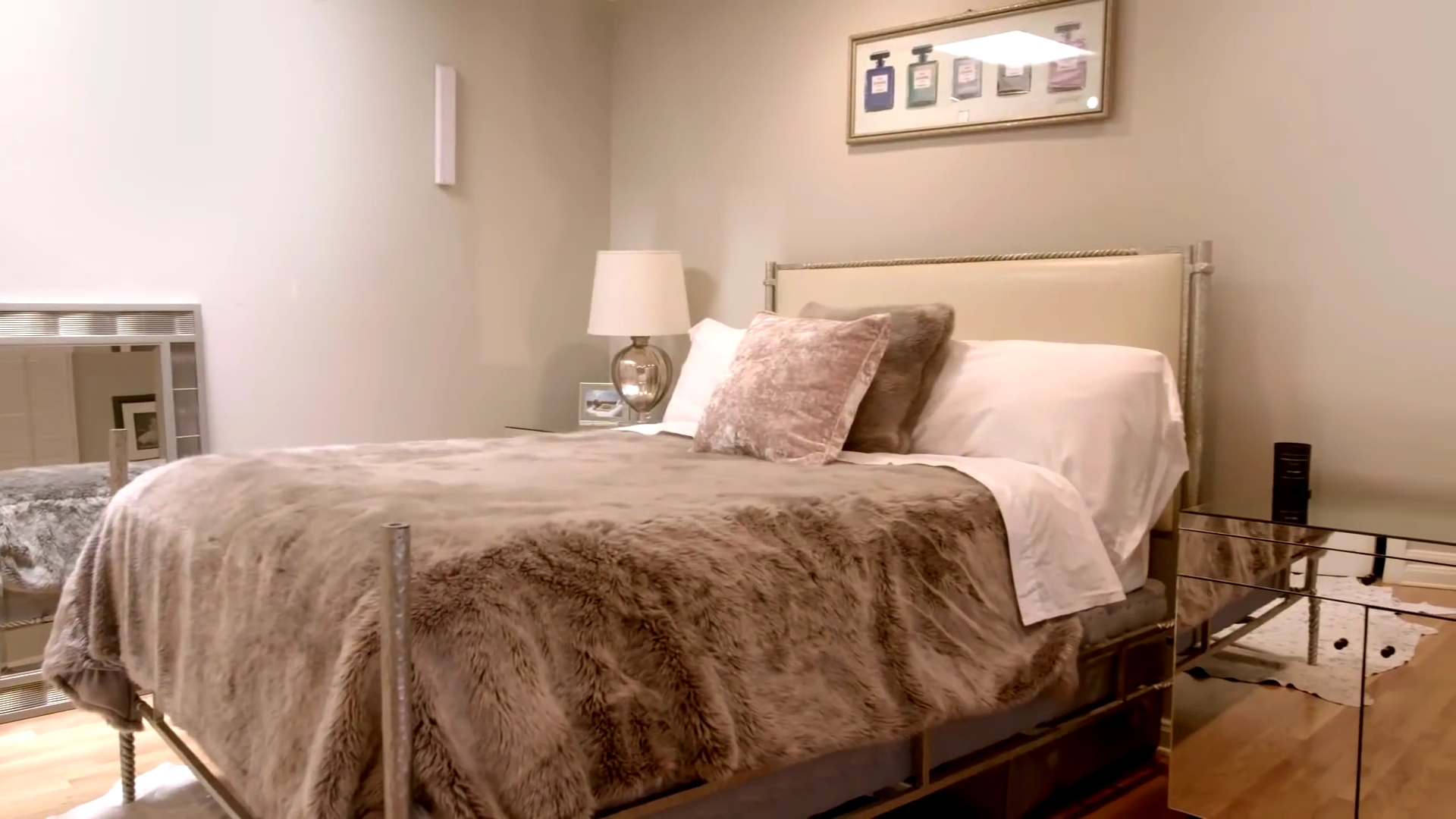 Ashley-Greene-dot-nl_DesignTherapy2x04GoodVibesOnly0139.jpg