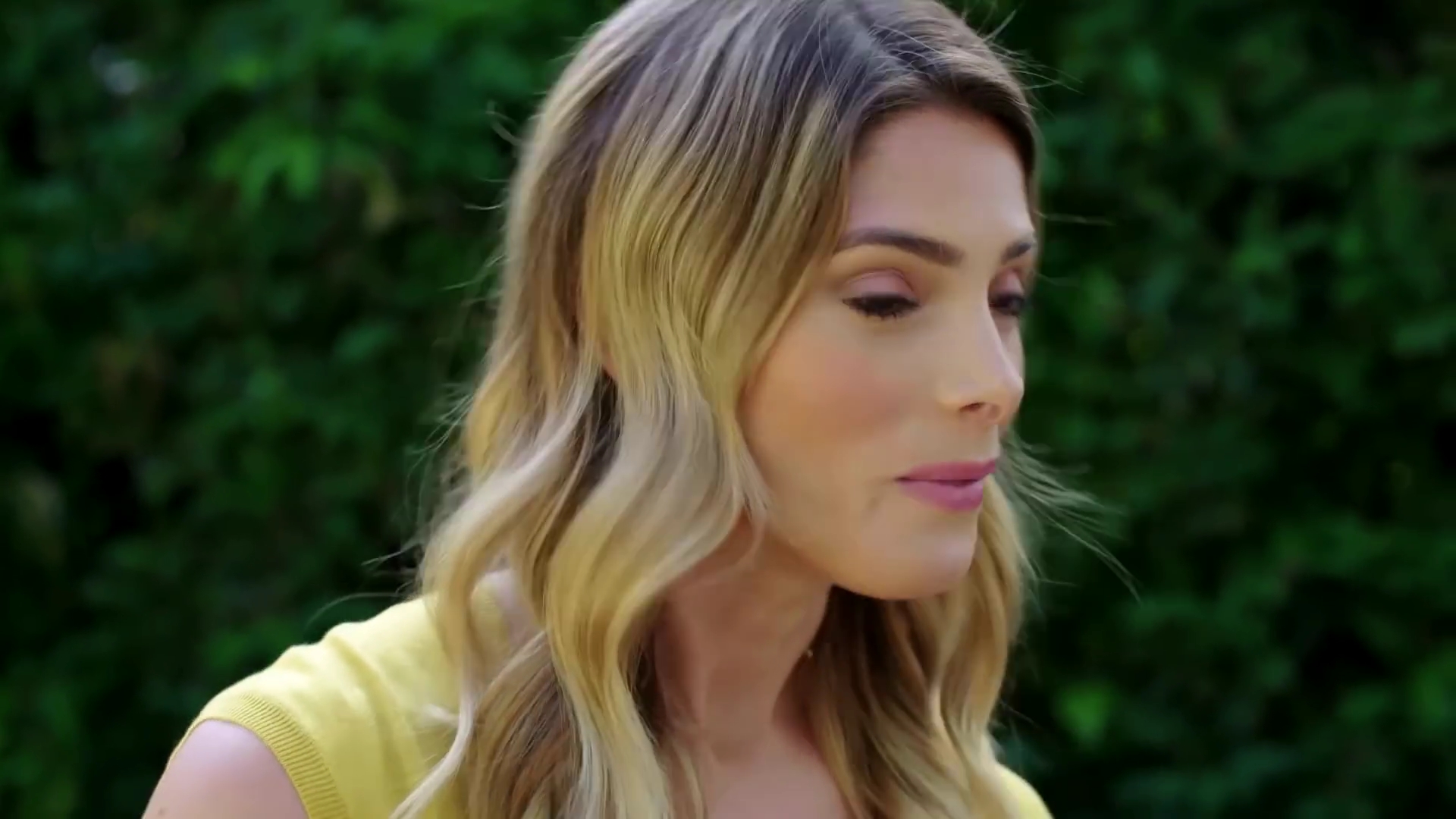 Ashley-Greene-dot-nl_DesignTherapy2x04GoodVibesOnly0285.jpg