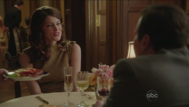 Ashley-Greene-dot-nl-PanAm1x09-0073.jpg