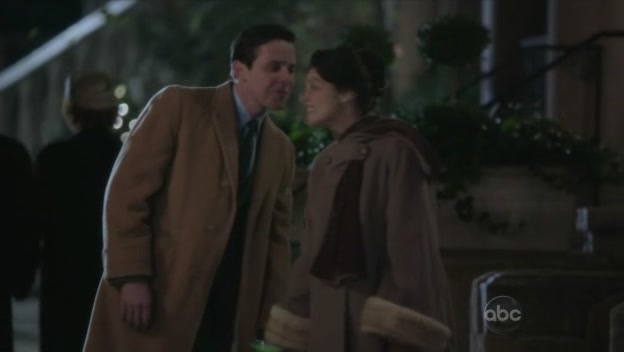 Ashley-Greene-dot-nl_PanAm2x10SecretAndLies0223.jpg