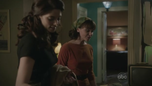 Ashley-Greene-dot-nl_PanAm1x120123.jpg