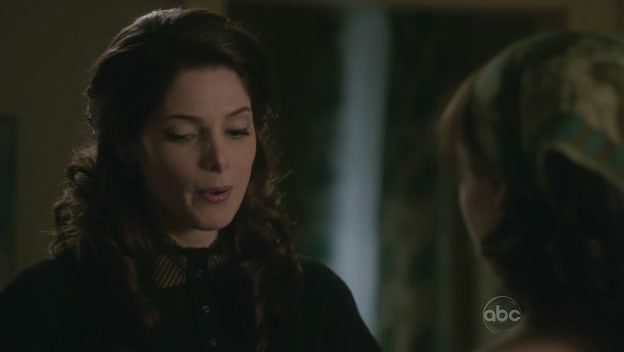 Ashley-Greene-dot-nl_PanAm1x120146.jpg