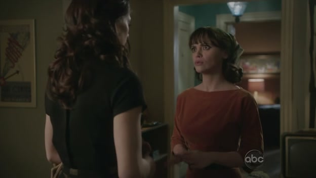 Ashley-Greene-dot-nl_PanAm1x120171.jpg