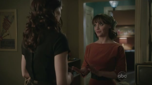 Ashley-Greene-dot-nl_PanAm1x120173.jpg