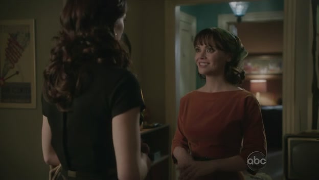 Ashley-Greene-dot-nl_PanAm1x120174.jpg