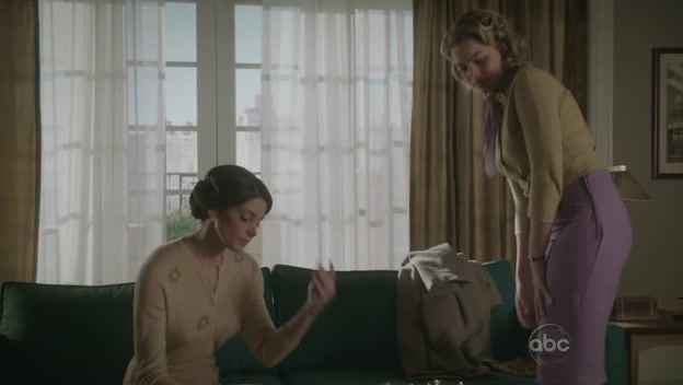 Ashley-Greene-dot-nl_PanAm1x121026.jpg