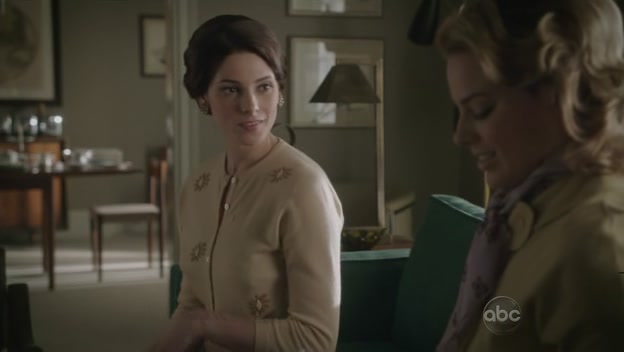 Ashley-Greene-dot-nl_PanAm1x121037.jpg