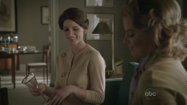 Ashley-Greene-dot-nl_PanAm1x121041.jpg