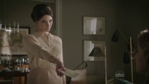 Ashley-Greene-dot-nl_PanAm1x121098.jpg