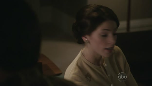 Ashley-Greene-dot-nl_PanAm1x121509.jpg
