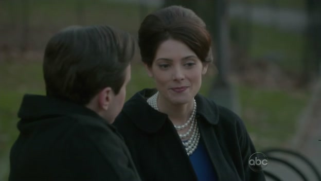Ashley-Greene-dot-nl_PanAm1x122212.jpg