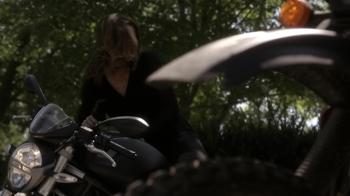 Ashley-Greene_dot_nl_Rogue-3x11NewShooter0243.jpg Ashley-Greene_dot_nl_Rogue-3x11NewShooter0243.jpg