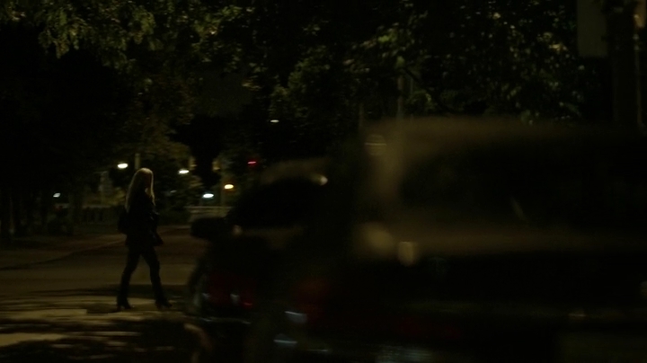 Ashley-Greene_dot_nl_Rogue-3x11NewShooter2718.jpg