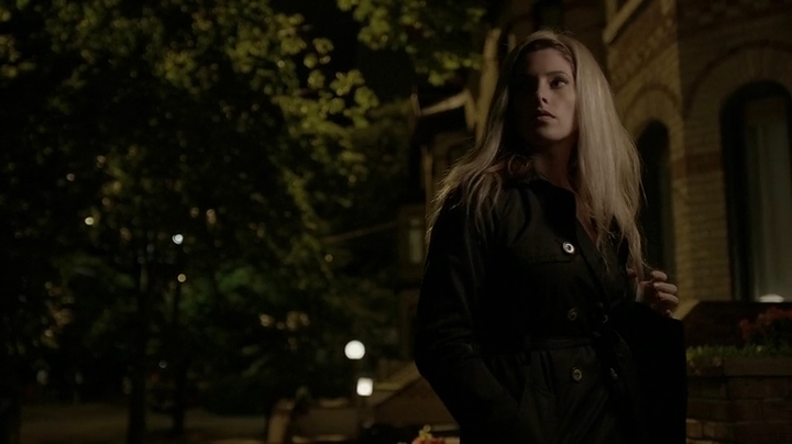 Ashley-Greene_dot_nl_Rogue-3x11NewShooter2737.jpg Ashley-Greene_dot_nl_Rogue-3x11NewShooter2737.jpg