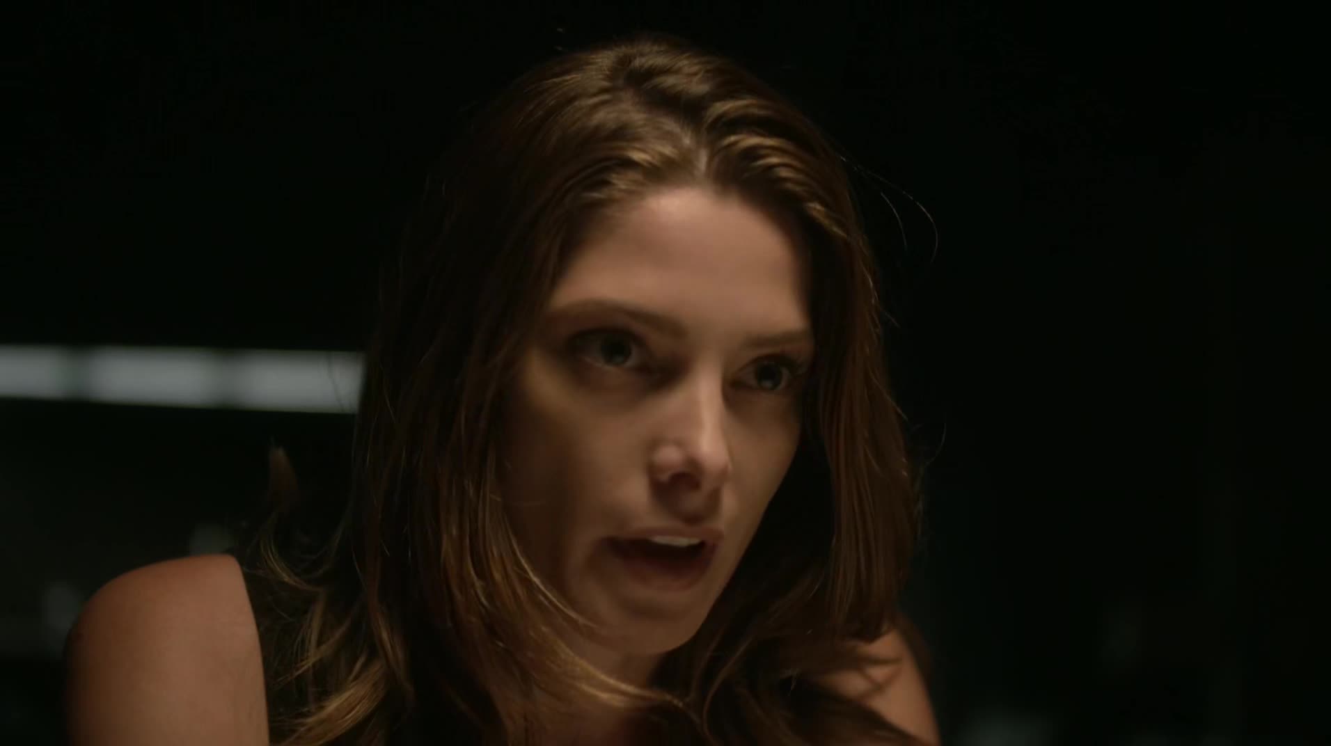 Ashley-Greene-dot-NL_Rouge3x1300049.jpg