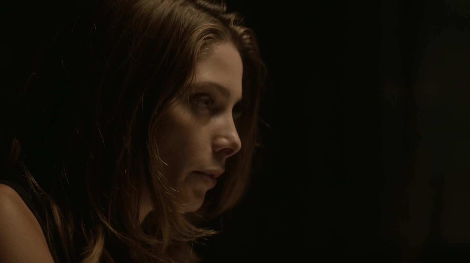 Ashley-Greene-dot-NL_Rouge3x1300050.jpg