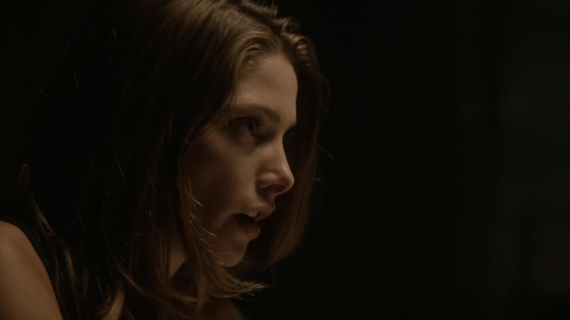 Ashley-Greene-dot-NL_Rouge3x1300052.jpg