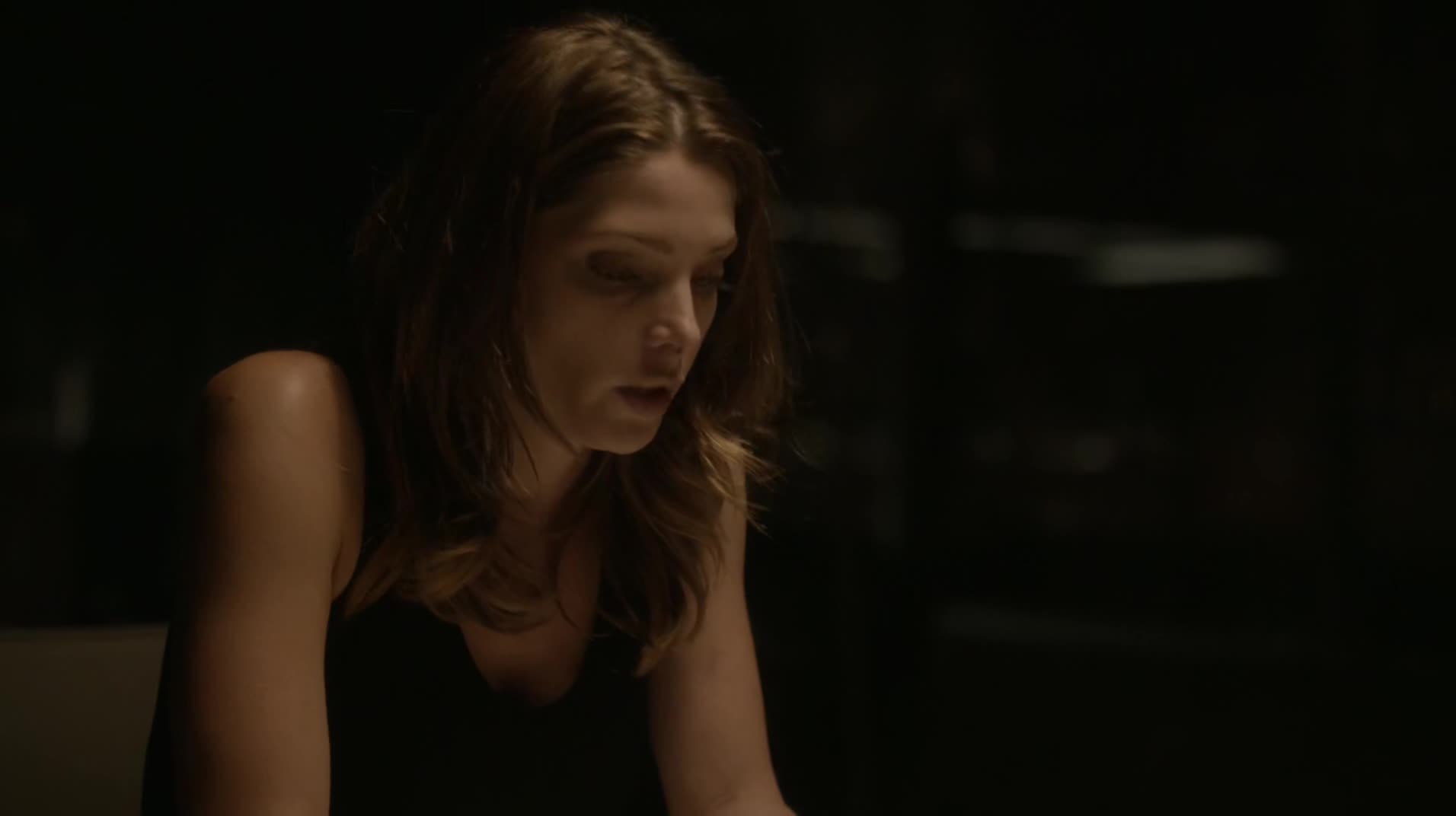 Ashley-Greene-dot-NL_Rouge3x1300057.jpg