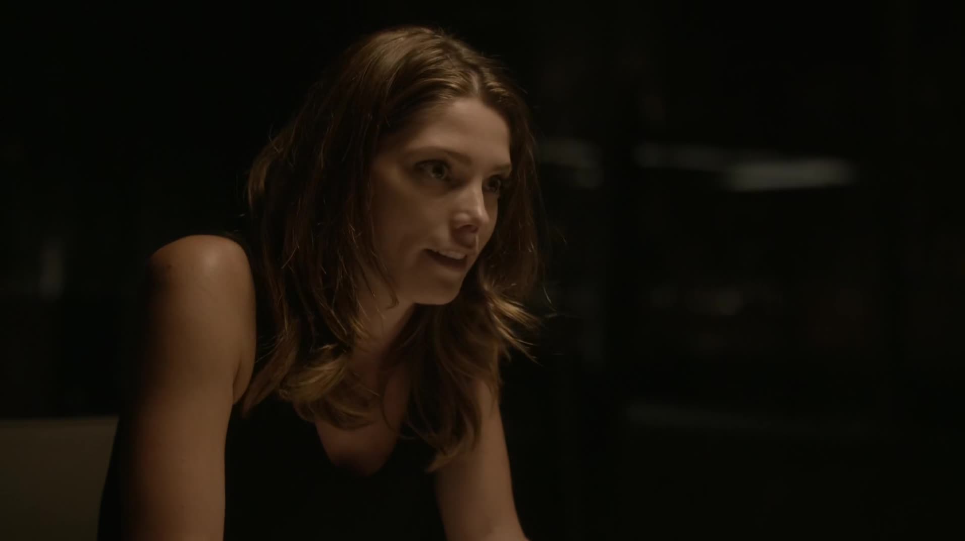 Ashley-Greene-dot-NL_Rouge3x1300058.jpg